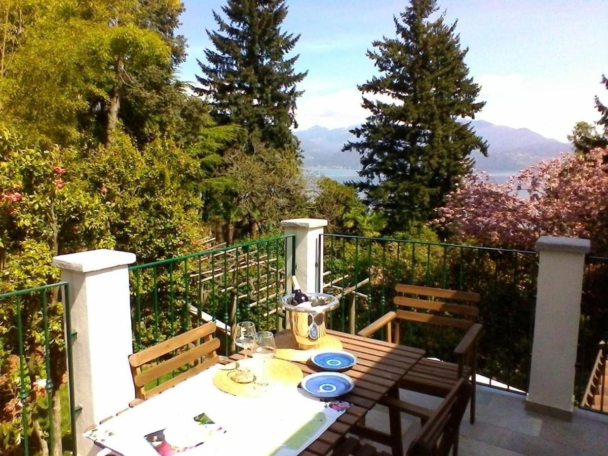 La Camelia D'Oro Apartman Oggebio Kültér fotó