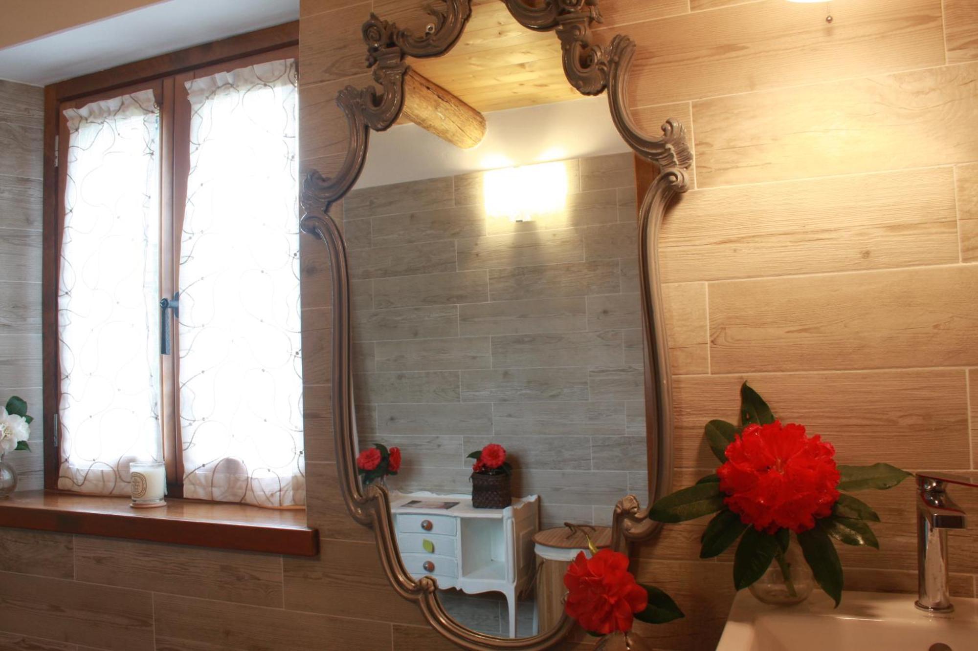 La Camelia D'Oro Apartman Oggebio Kültér fotó